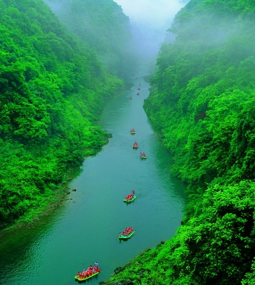 张接张送团队产品C:仙境张家界、凉爽猛洞河、神秘苗寨、烟雨凤凰城四日游